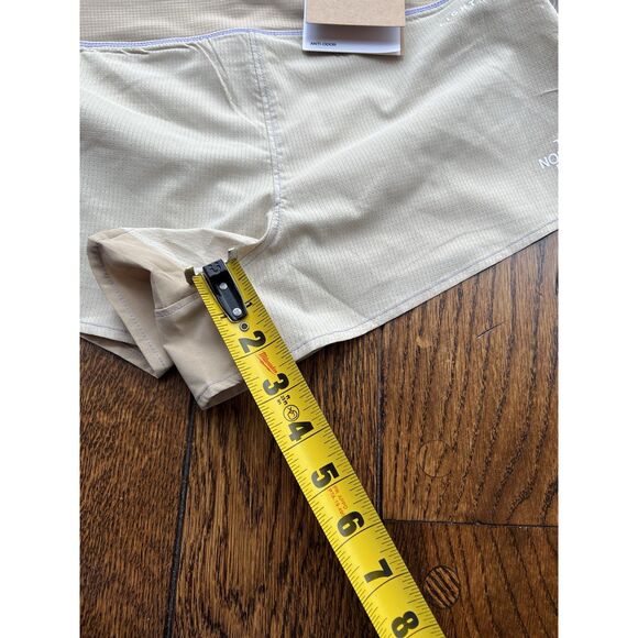 The North Face Women's Summer Light Shorts 2.5" Gravel Khaki Stone NWT Medium - Picture 5 of 5
